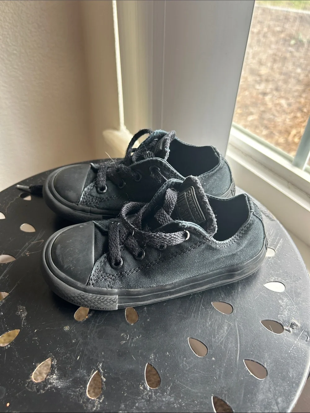 Converse solid black all star chucks